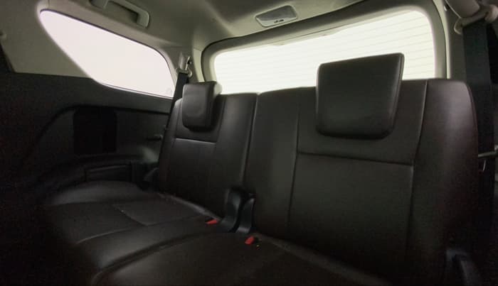 2016 Toyota Fortuner 2.8 4X2 AT, Diesel, Automatic, 1,28,617 km, Third Seat Row ( optional )