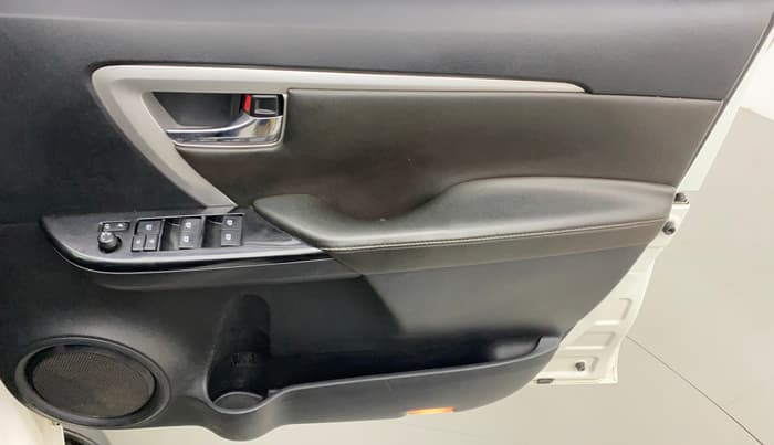 2016 Toyota Fortuner 2.8 4X2 AT, Diesel, Automatic, 1,28,617 km, Driver Side Door Panels Control