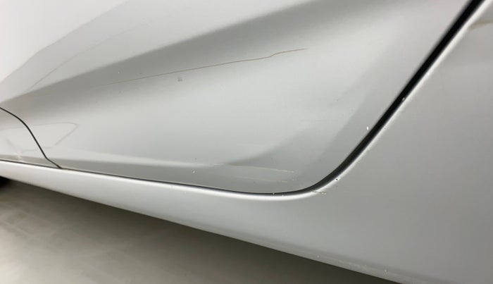 2013 Hyundai Verna FLUIDIC 1.6 VTVT SX, Petrol, Manual, 1,05,111 km, Rear left door - Slightly dented