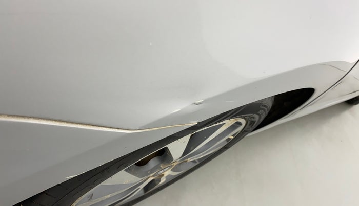 2013 Hyundai Verna FLUIDIC 1.6 VTVT SX, Petrol, Manual, 1,05,111 km, Right quarter panel - Slightly dented