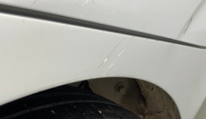 2013 Hyundai Verna FLUIDIC 1.6 VTVT SX, Petrol, Manual, 1,05,111 km, Right quarter panel - Minor scratches