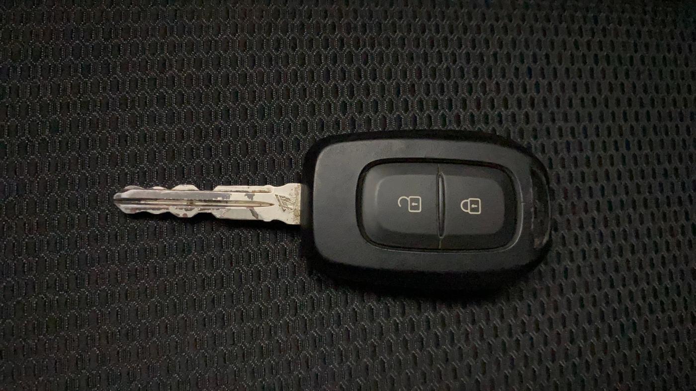 2020 Renault TRIBER RXT, Petrol, Manual, 17,598 km, Key Close Up