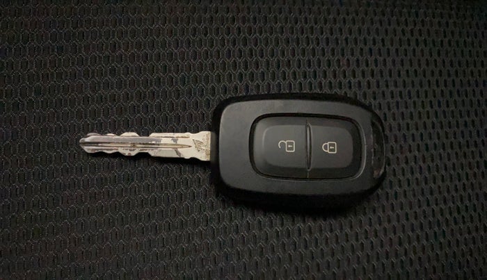 2020 Renault TRIBER RXT, Petrol, Manual, 17,598 km, Key Close Up