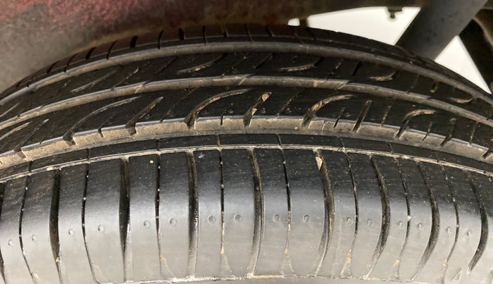 2013 Maruti Wagon R 1.0 VXI, Petrol, Manual, 31,344 km, Left Rear Tyre Tread