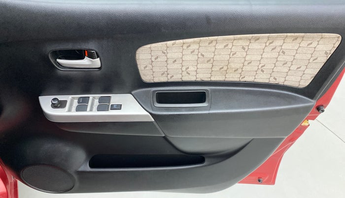 2013 Maruti Wagon R 1.0 VXI, Petrol, Manual, 31,344 km, Driver Side Door Panels Control