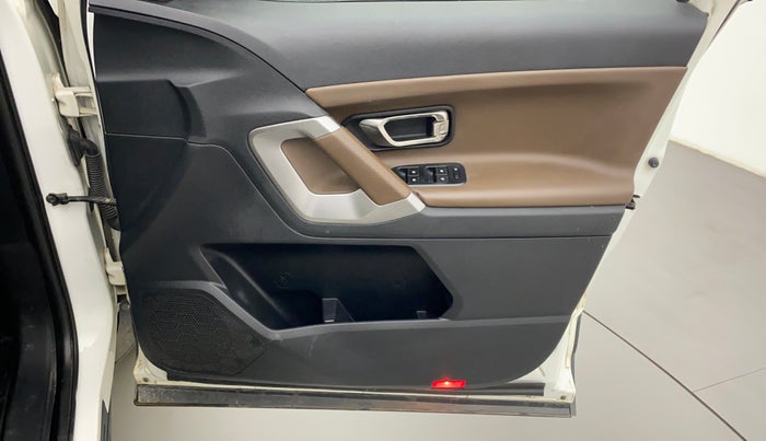 2019 Tata Harrier XZ 2.0L, Diesel, Manual, 72,077 km, Driver Side Door Panels Control