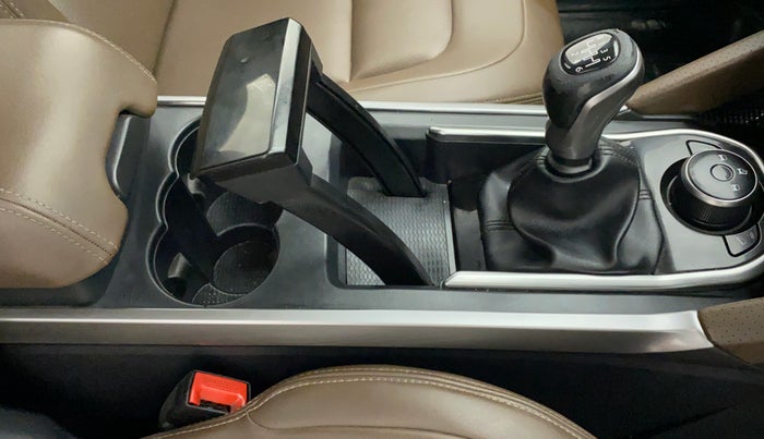 2019 Tata Harrier XZ 2.0L, Diesel, Manual, 72,077 km, Gear Lever