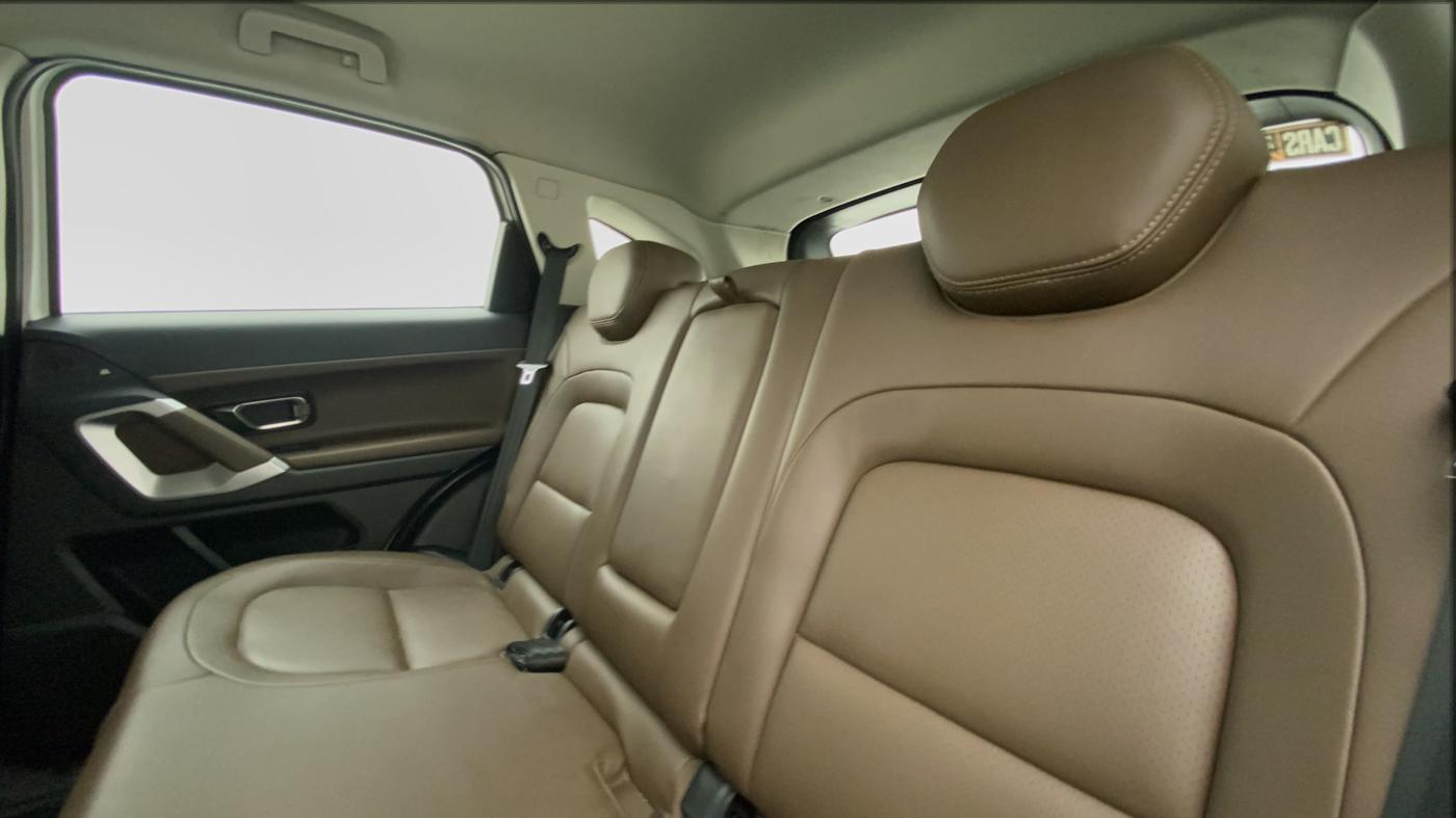 2019 Tata Harrier XZ 2.0L, Diesel, Manual, 72,077 km, Right Side Rear Door Cabin