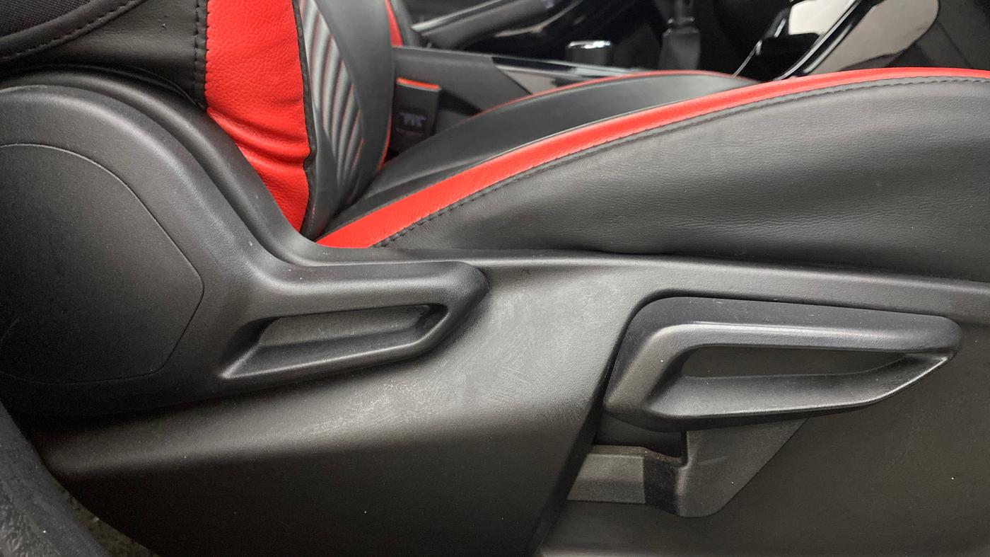 2024 Tata NEXON FEARLESS SUNROOF DUAL TONE 1.2 PETROL, Petrol, Manual, 5,972 km, Driver Side Adjustment Panel