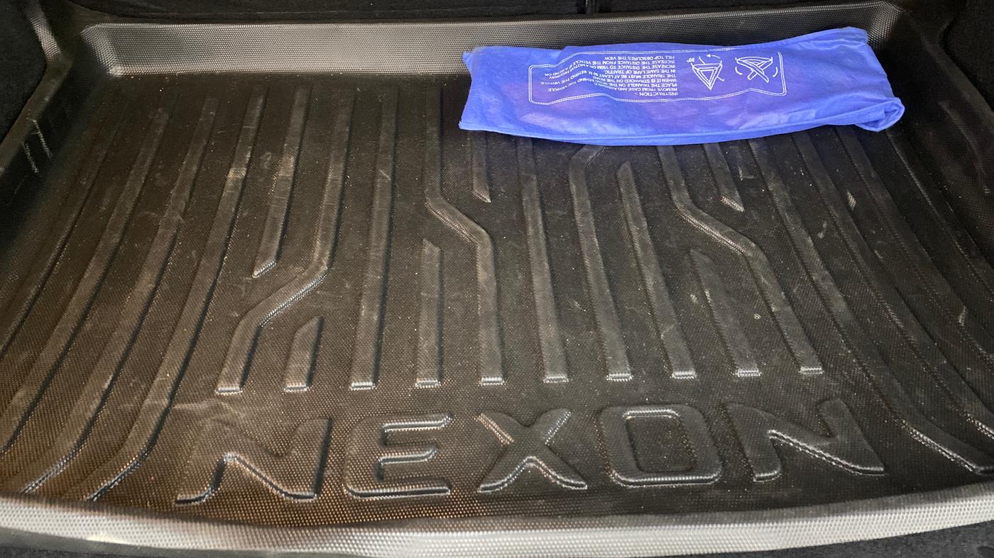 2024 Tata NEXON FEARLESS SUNROOF DUAL TONE 1.2 PETROL, Petrol, Manual, 5,972 km, Boot Inside