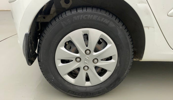 2013 Hyundai Grand i10 SPORTZ AT 1.2 KAPPA VTVT, Petrol, Automatic, 64,708 km, Right Rear Wheel