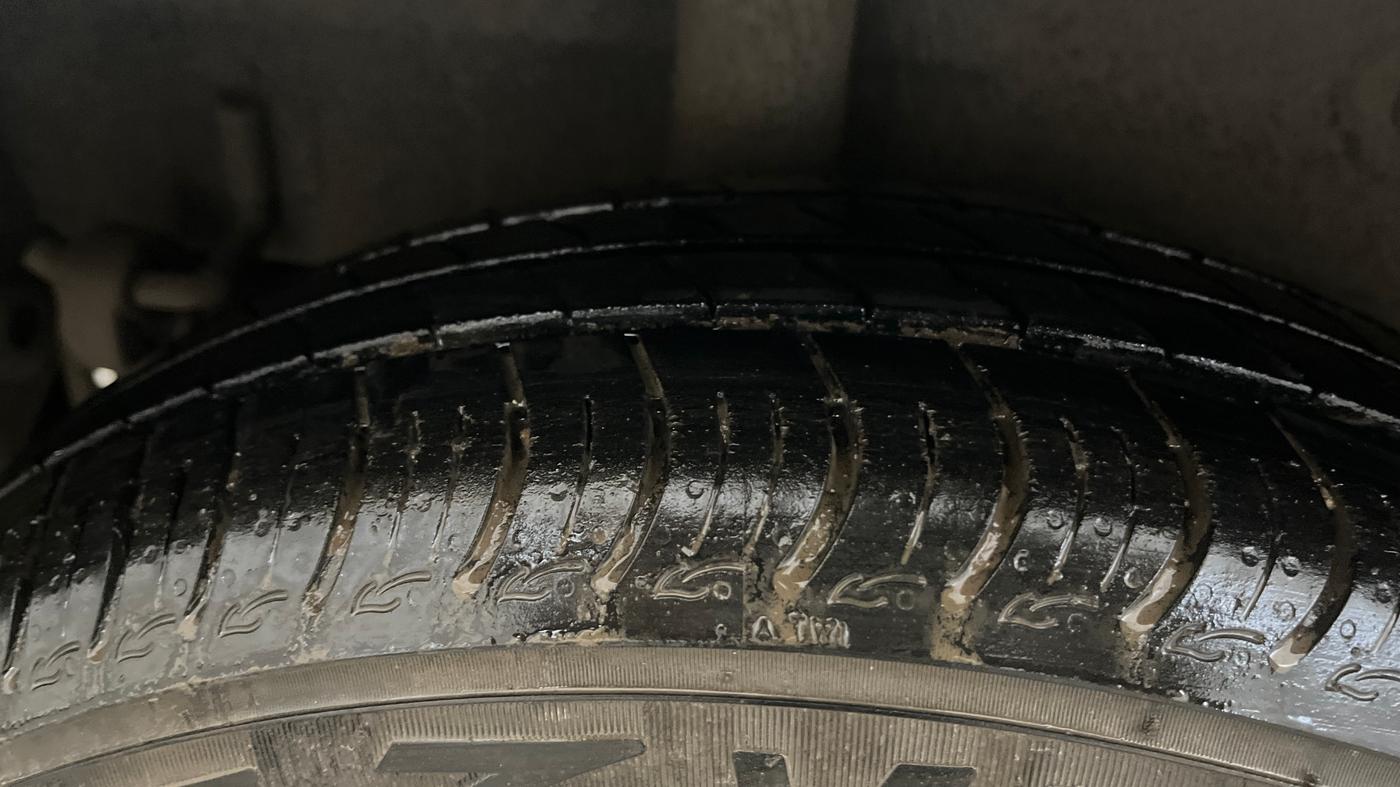 2014 Maruti Celerio VXI AMT, Petrol, Automatic, 42,858 km, Right Rear Tyre Tread