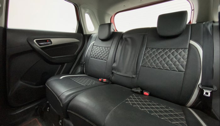 2016 Maruti Vitara Brezza ZDI, Diesel, Manual, 77,411 km, Right Side Rear Door Cabin