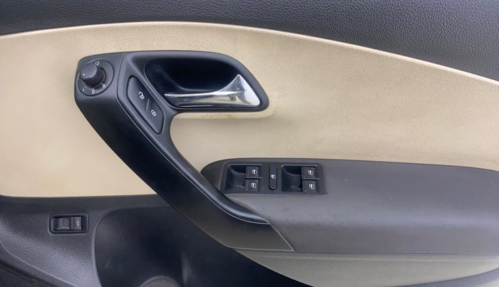 2018 Skoda Rapid AMBITION 1.6 MPI AT, Petrol, Automatic, 56,449 km, Driver Side Door Panels Control