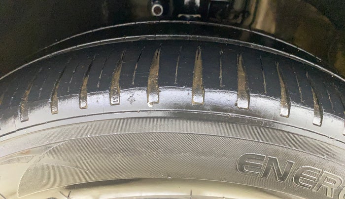 2018 Skoda Rapid AMBITION 1.6 MPI AT, Petrol, Automatic, 56,449 km, Left Front Tyre Tread