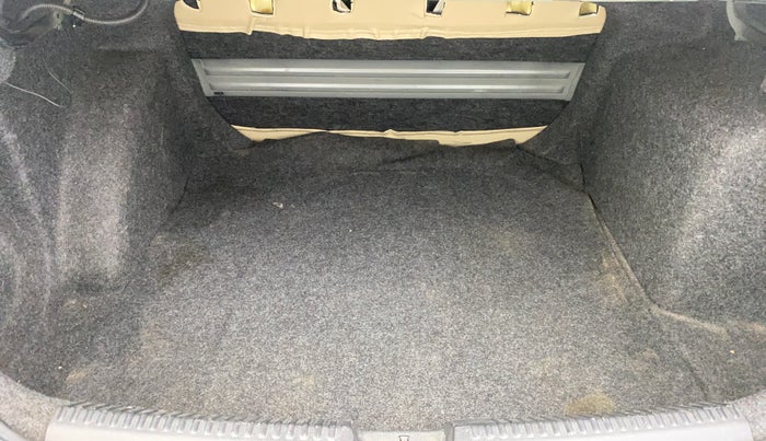 2018 Skoda Rapid AMBITION 1.6 MPI AT, Petrol, Automatic, 56,449 km, Boot Inside