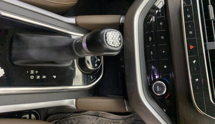 2020 Tata Harrier XZA 2.0L, Diesel, Automatic, 52,353 km, Gear Lever