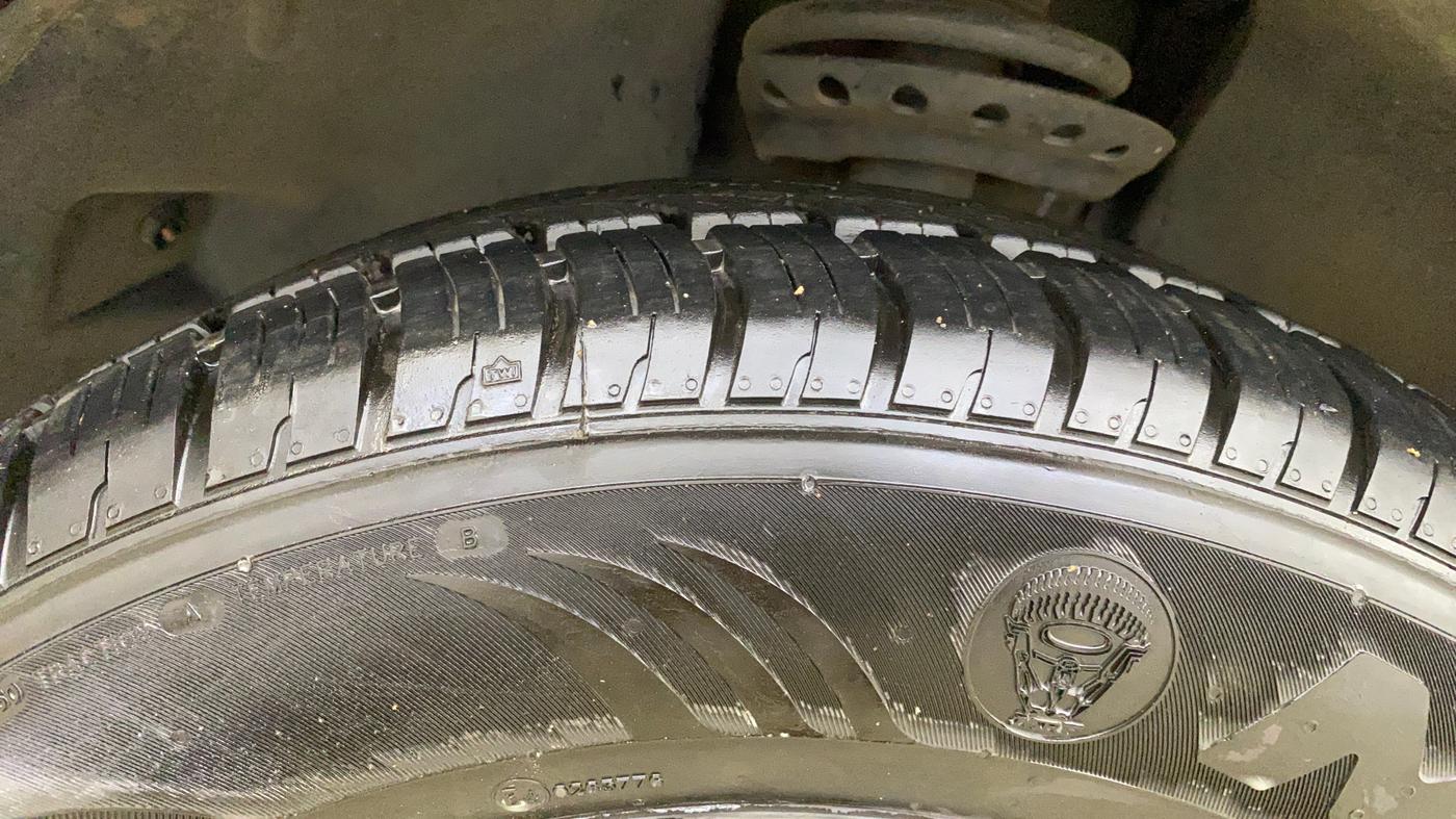 2020 Tata Harrier XZA 2.0L, Diesel, Automatic, 52,353 km, Left Front Tyre Tread