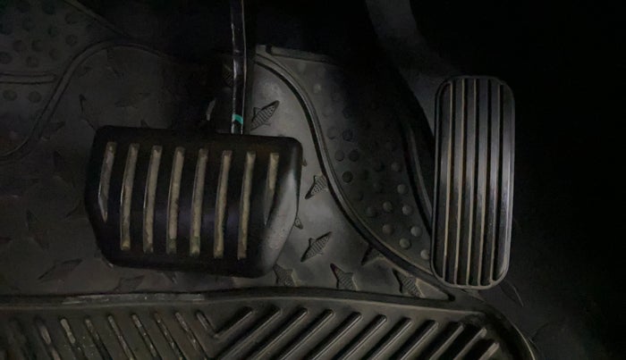 2020 Tata Harrier XZA 2.0L, Diesel, Automatic, 52,353 km, Pedals