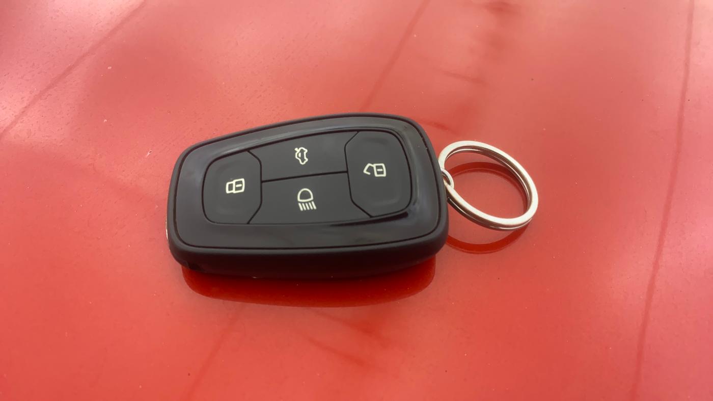 2020 Tata Harrier XZA 2.0L, Diesel, Automatic, 52,353 km, Key Close Up
