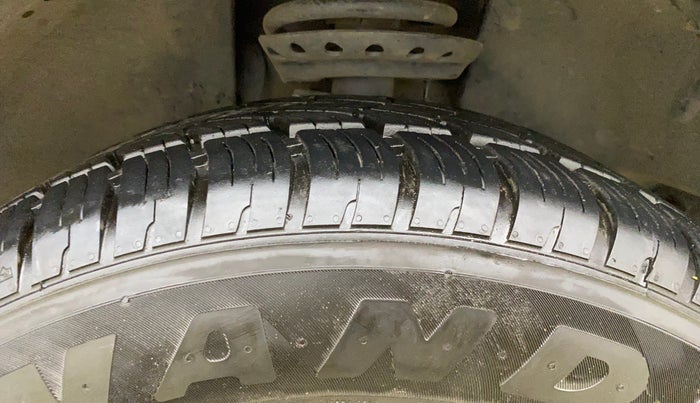 2020 Tata Harrier XZA 2.0L, Diesel, Automatic, 52,353 km, Right Front Tyre Tread