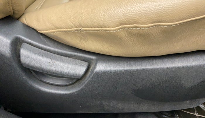 2015 Hyundai Grand i10 MAGNA 1.1 CRDI, Diesel, Manual, 25,426 km, Driver Side Adjustment Panel