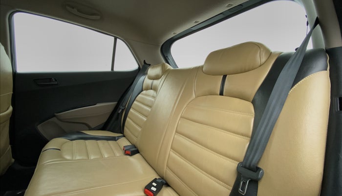 2015 Hyundai Grand i10 MAGNA 1.1 CRDI, Diesel, Manual, 25,426 km, Right Side Rear Door Cabin