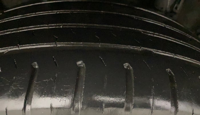 2021 Nissan MAGNITE XL, Petrol, Manual, 46,785 km, Right Rear Tyre Tread