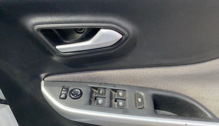 2021 Nissan MAGNITE XL, Petrol, Manual, 46,785 km, Driver Side Door Panels Control