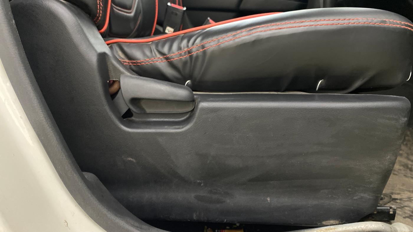 2017 Maruti Wagon R 1.0 VXI AMT, CNG, Automatic, 79,586 km, Driver Side Adjustment Panel