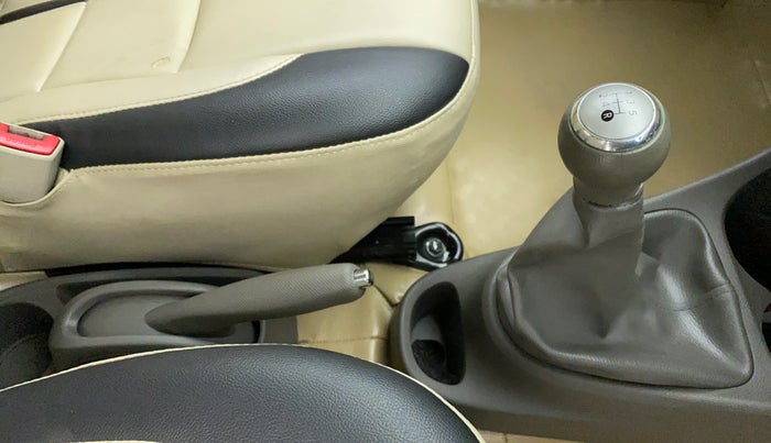 2014 Toyota Etios V, Petrol, Manual, 16,055 km, Gear Lever