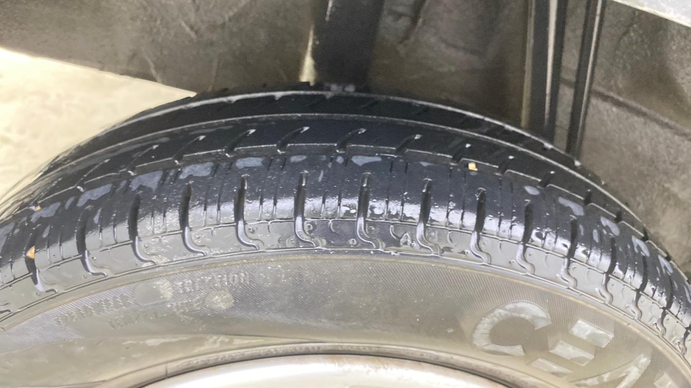 2016 Renault Kwid RXT 0.8, Petrol, Manual, 39,265 km, Right Rear Tyre Tread