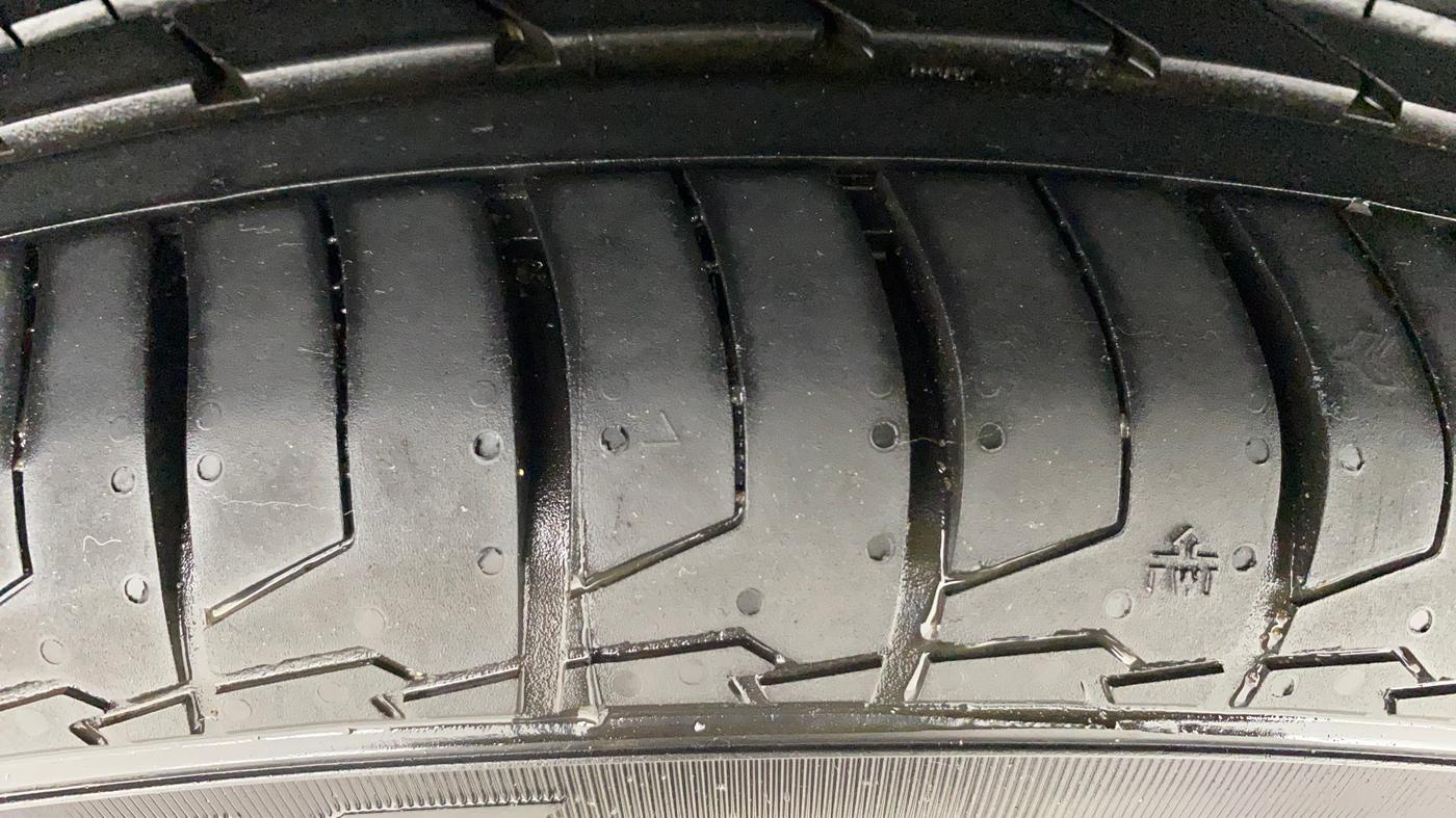 2020 MG HECTOR SHARP 1.5 DCT PETROL, Petrol, Automatic, 96,949 km, Right Rear Tyre Tread