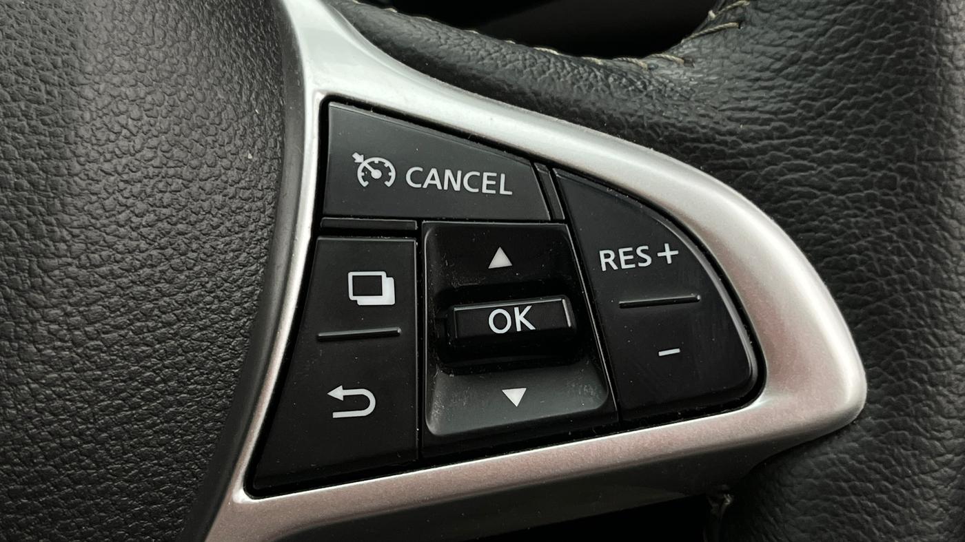 2023 Nissan MAGNITE XV PREMIUM TURBO CVT, Petrol, Automatic, 8,255 km, Adaptive Cruise Control