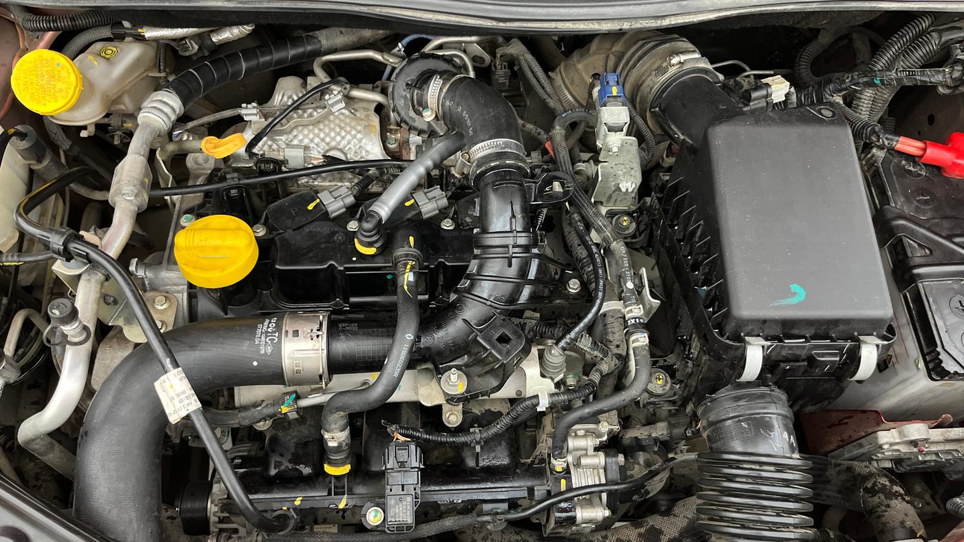 2023 Nissan MAGNITE XV PREMIUM TURBO CVT, Petrol, Automatic, 8,255 km, Engine View
