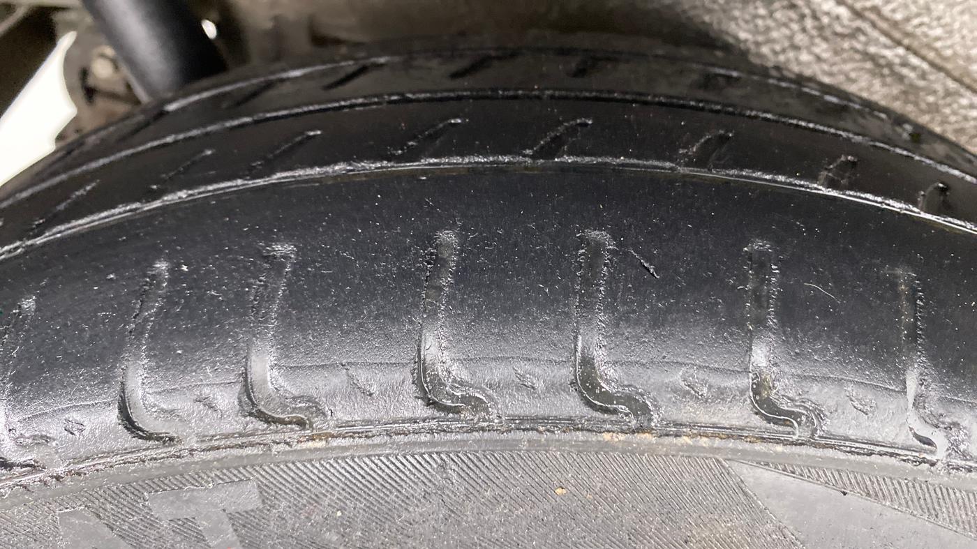2018 Maruti Wagon R 1.0 VXI, Petrol, Manual, 36,658 km, Right Rear Tyre Tread