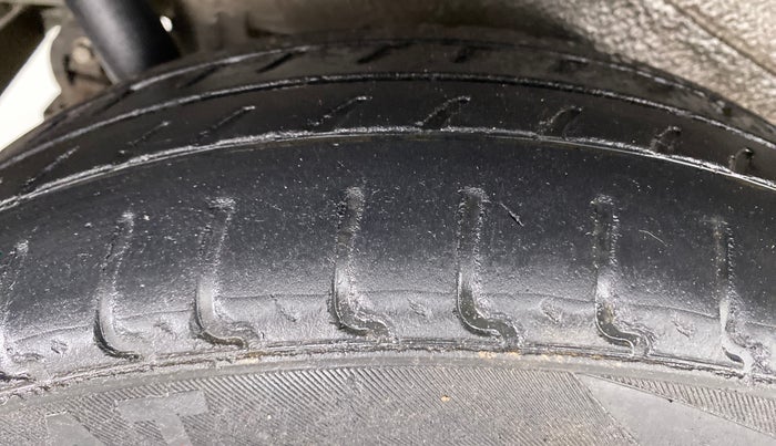 2018 Maruti Wagon R 1.0 VXI, Petrol, Manual, 36,658 km, Right Rear Tyre Tread