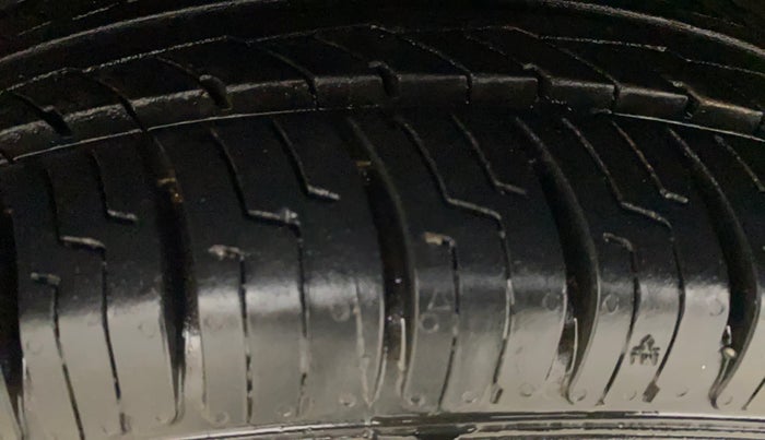 2022 Maruti XL6 ZETA MT, Petrol, Manual, 58,698 km, Left Front Tyre Tread