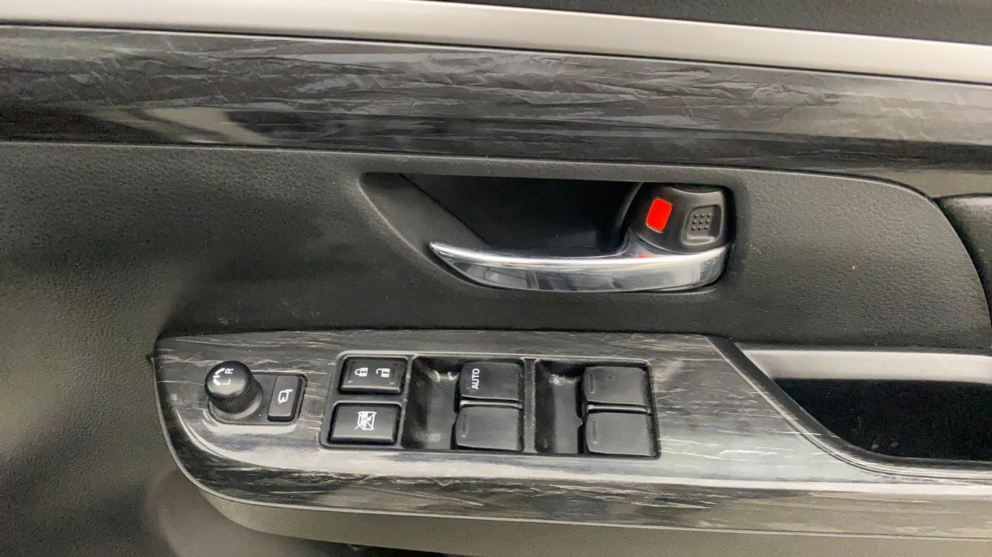 2022 Maruti XL6 ZETA MT, Petrol, Manual, 58,749 km, Driver Side Door Panels Control