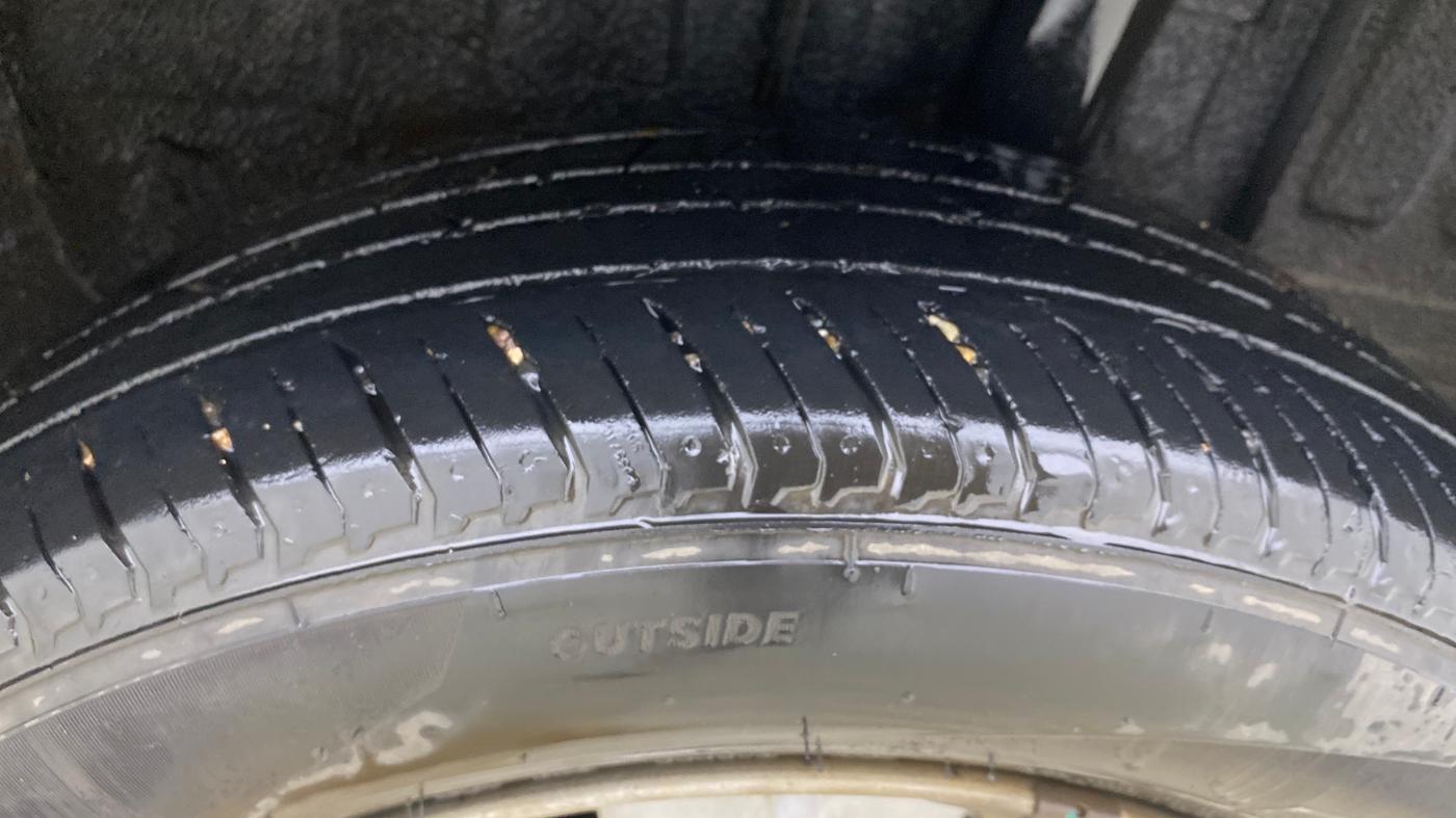2024 Nissan MAGNITE XE, Petrol, Manual, 31,000 km, Left Rear Tyre Tread