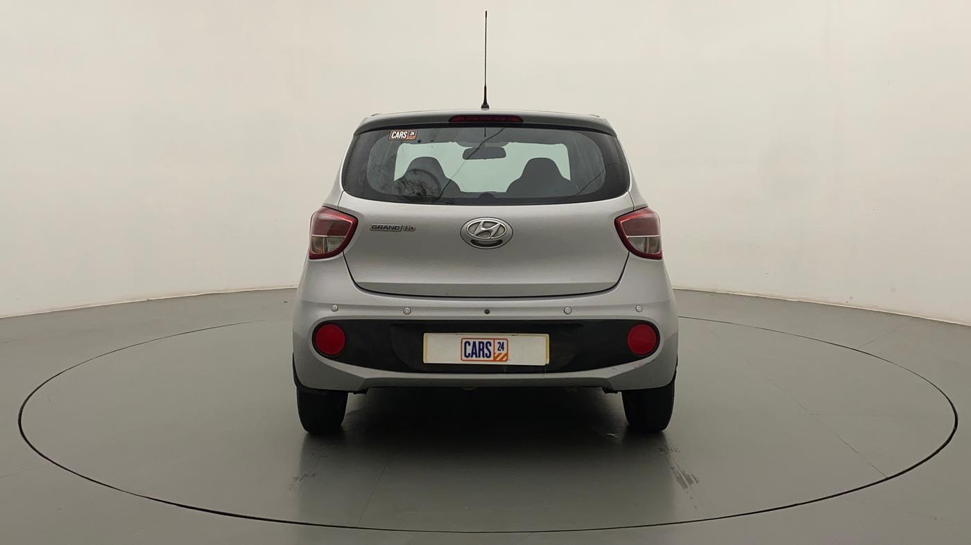 2018 Hyundai Grand i10 MAGNA AT 1.2 KAPPA VTVT, Petrol, Automatic, 33,768 km, Back/Rear