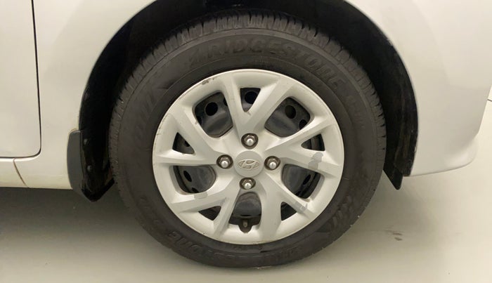2018 Hyundai Grand i10 MAGNA AT 1.2 KAPPA VTVT, Petrol, Automatic, 33,768 km, Right Front Wheel