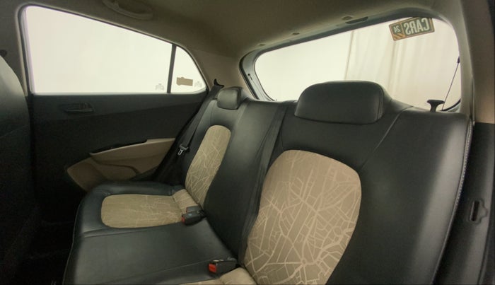 2018 Hyundai Grand i10 MAGNA AT 1.2 KAPPA VTVT, Petrol, Automatic, 33,768 km, Right Side Rear Door Cabin