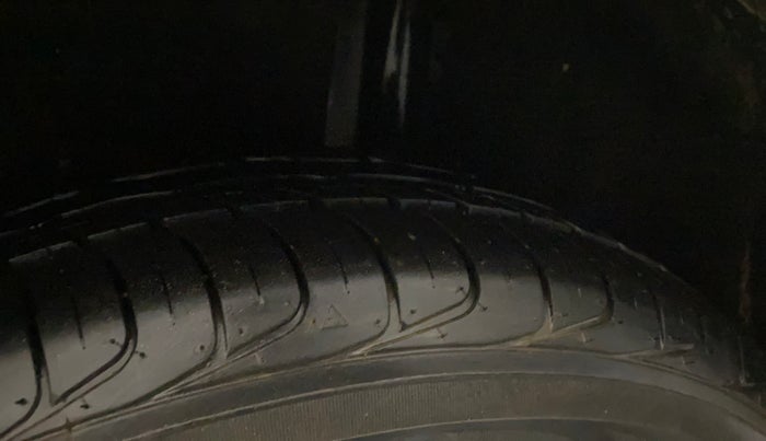 2020 Ford Ecosport TITANIUM 1.5 SPORTS(SUNROOF) PETROL, Petrol, Manual, 57,463 km, Left Rear Tyre Tread