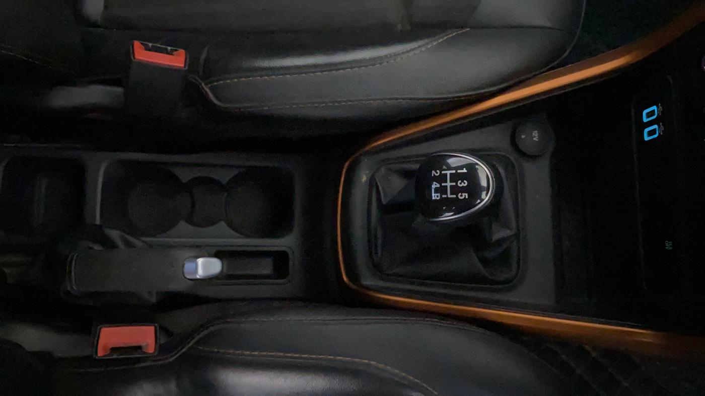 2020 Ford Ecosport TITANIUM 1.5 SPORTS(SUNROOF) PETROL, Petrol, Manual, 57,463 km, Gear Lever