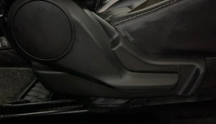 2018 Maruti Baleno DELTA PETROL 1.2, Petrol, Manual, 74,902 km, Driver Side Adjustment Panel