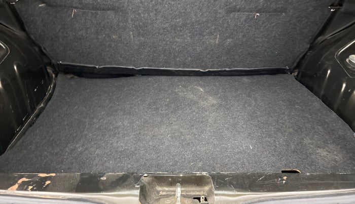 2017 Renault Kwid RXL, Petrol, Manual, 28,009 km, Boot Inside