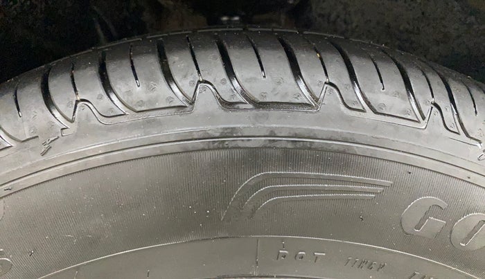 2018 Renault Captur RXL DIESEL, Diesel, Manual, 63,053 km, Right Front Tyre Tread