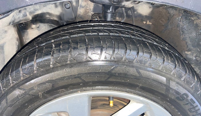 2017 Honda Jazz 1.2L I-VTEC V, CNG, Manual, 64,946 km, Left Front Tyre Tread