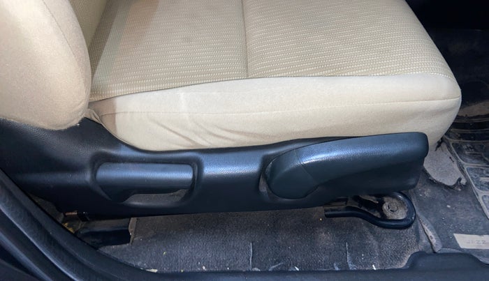 2017 Honda Jazz 1.2L I-VTEC V, CNG, Manual, 64,946 km, Driver Side Adjustment Panel